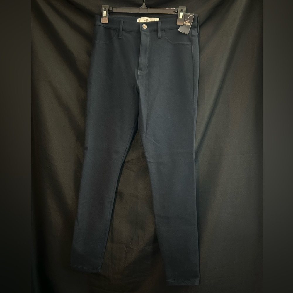 Hollister Black Natural Waist Jean Leggings 30x29 SZ 11 NWT